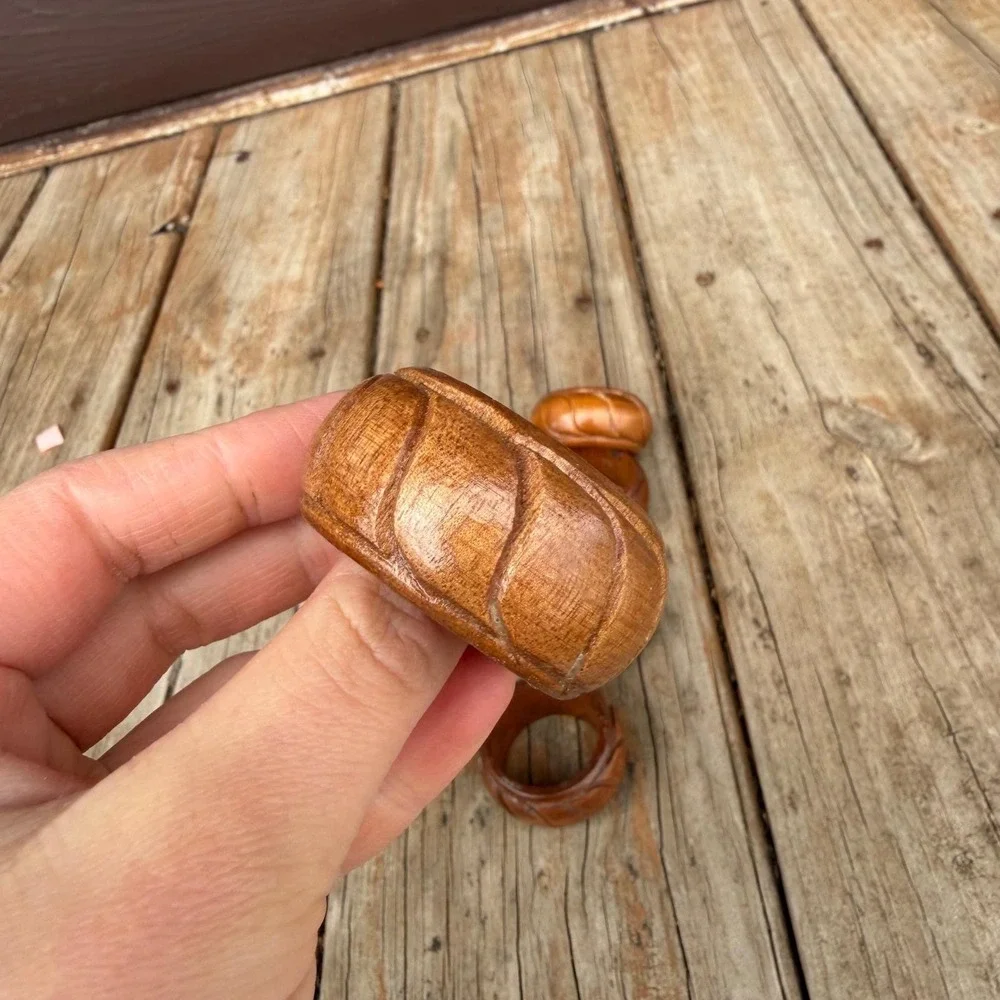 Vtg Hand Carved Wood Napkin Rings Set of 8‎ Brown Rustic Boho Table Decor